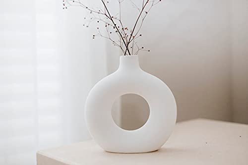 White Ceramic Donut Vase Minimalist Style Decoration