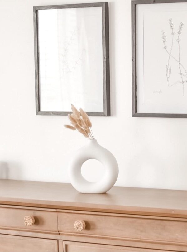 White Ceramic Donut Vase Minimalist Style Decoration