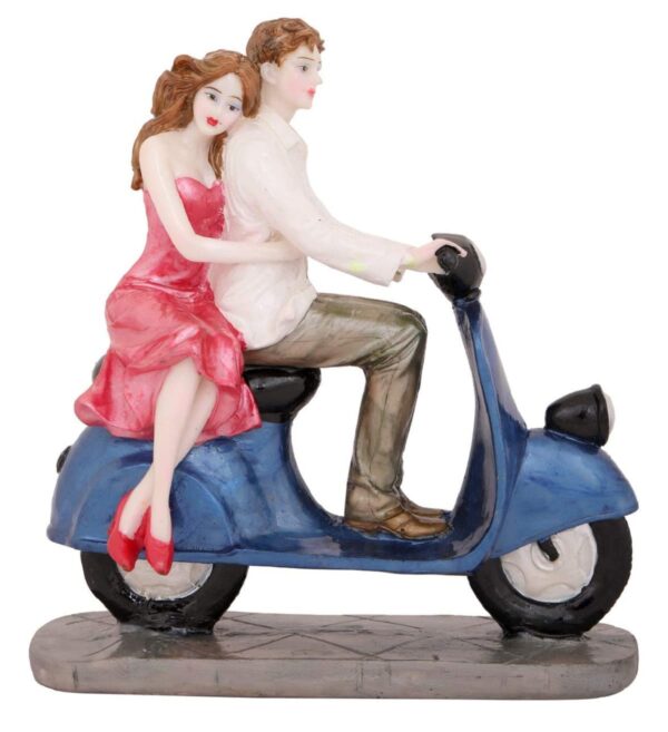 Handicrafts Love Couple On Scooter Statue for Gift